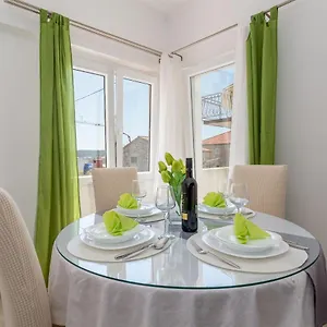 Apartment Roko